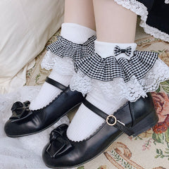 Plaid Pattern Ruffled Cuff White / Black Socks