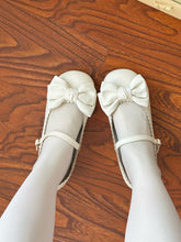 White Sweet Lolita Low-heel Mary Janes with Snap Closure & Bow Accents