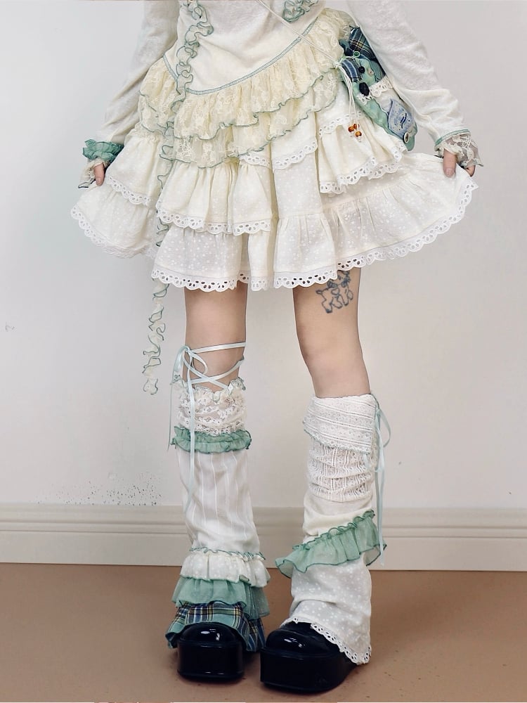 Vintag Beige Tiered Skirt with Lace Accents