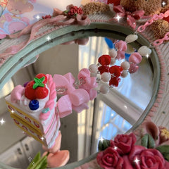 Pink Cake Pendant Bowknot Decorated Beaded Necklace