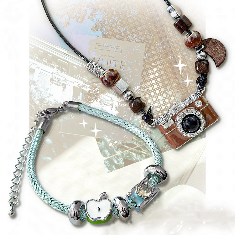 Y2K Mini Camera Necklace/Bracelet